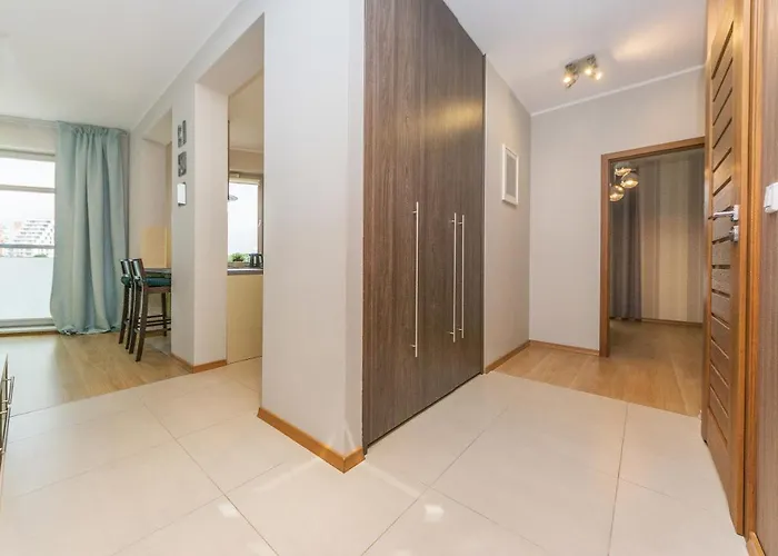 Glow Apartments, Marina *