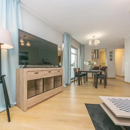 Glow Apartments, Marina