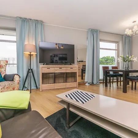 Glow Apartments, Marina *