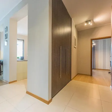 Daire Glow Apartments, Marina *