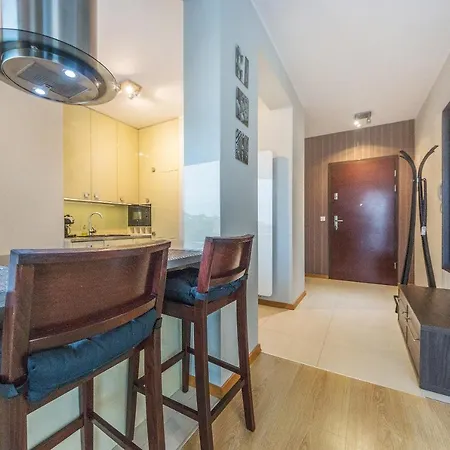 Glow Apartments, Marina