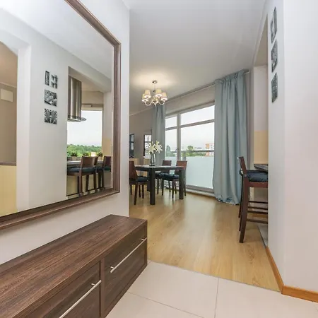 Glow Apartments, Marina *