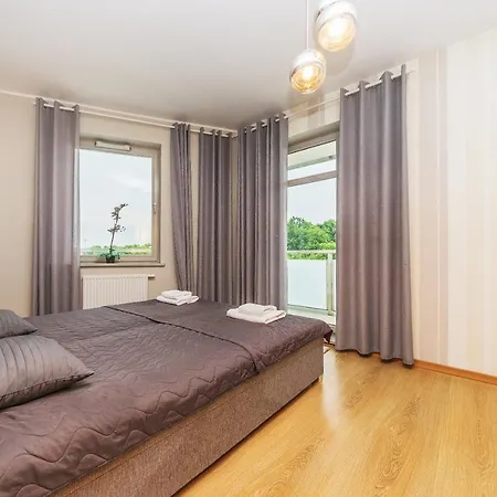 Glow Apartments, Marina Apartament