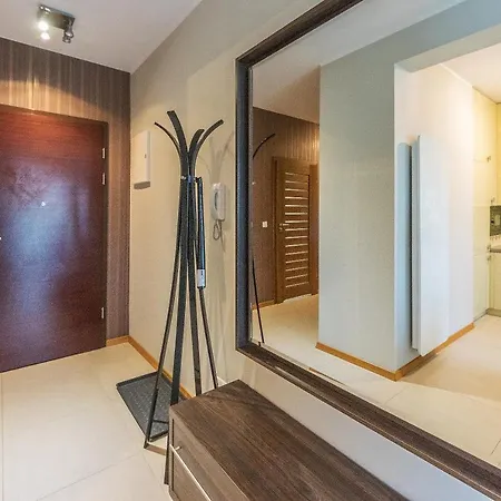 Glow Apartments, Marina Daire *