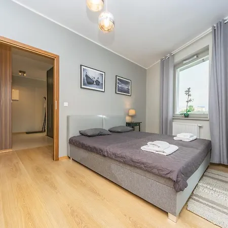 Glow Apartments, Marina Daire