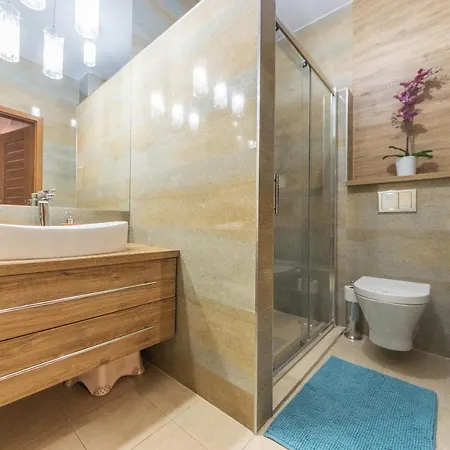 Glow Apartments, Marina Lägenhet