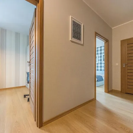 Glow Apartments, Marina