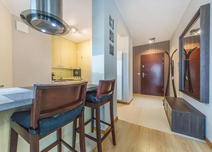 Glow Apartments, Marina