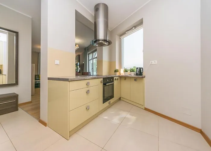 Glow Apartments, Marina *