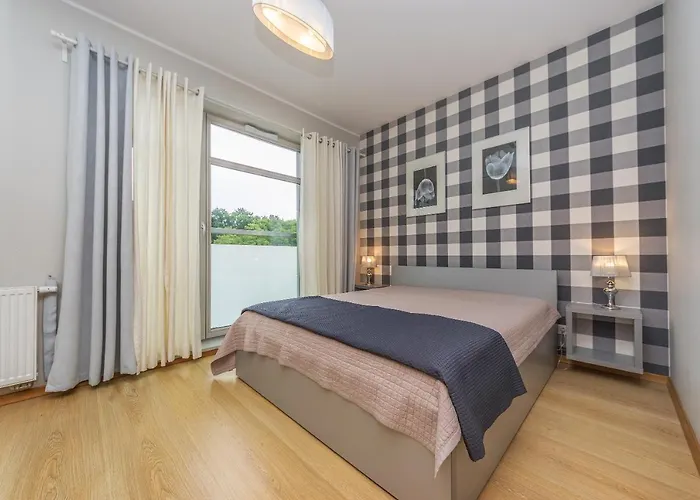 Daire Glow Apartments, Marina