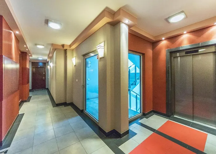 Апартаменты Glow Apartments, Marina