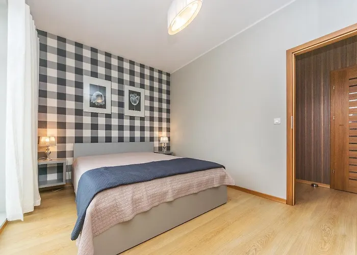 Glow Apartments, Marina