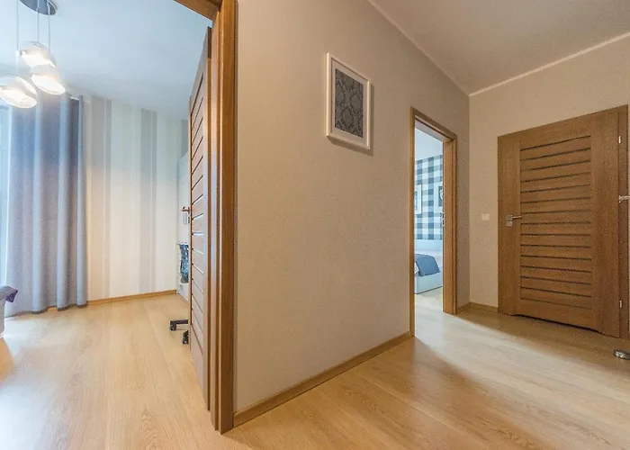 Glow Apartments, Marina